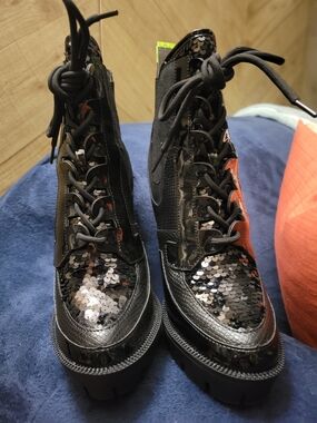 Cape Robbin Women's Black Sequin Lace-Up Chunky Ankle Boots
